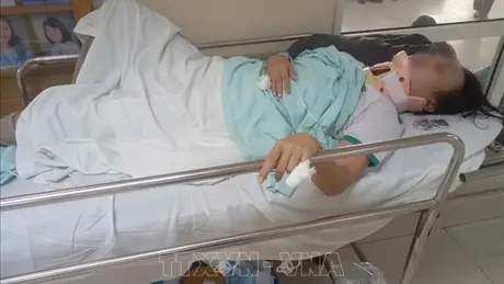 Đình chỉ học tập đối với 6 nữ sinh đánh hội đồng khiến bạn gãy đốt sống cổ