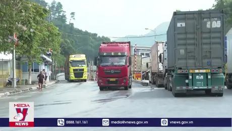 Nông sản xuất nhập khẩu thuận lợi qua Lạng Sơn