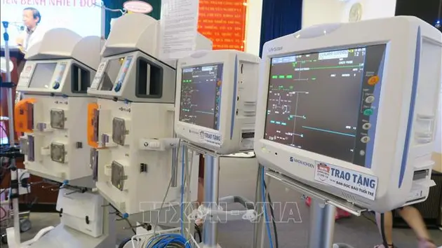 Hóa chất, vật tư y tế vẫn 'gặp khó' trong đấu thầu