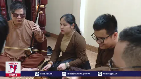 Nỗ lực vươn lên từ bóng tối và tỏa sáng từ tình yêu âm nhạc