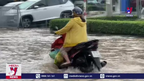 Triều cường ở Cần Thơ vượt báo động 3