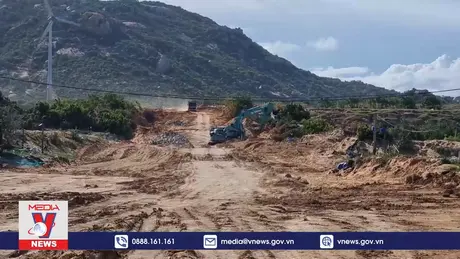 Dừng dự án điện hạt nhân, đầu tư hạ tầng cho sản xuất