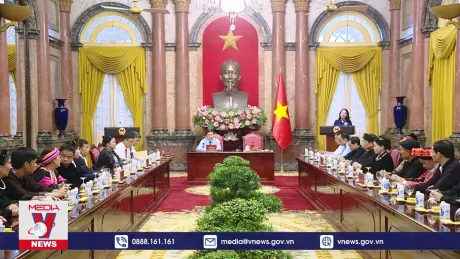 Phó Chủ tịch nước gặp mặt Đoàn đại biểu dân tộc thiểu số Hà Giang
