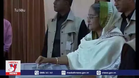 Bangladesh phát lệnh truy nã cựu Thủ tướng