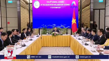 Chủ tịch Quốc hội tiếp Chủ tịch cơ quan Kiểm toán Nhà nước Lào