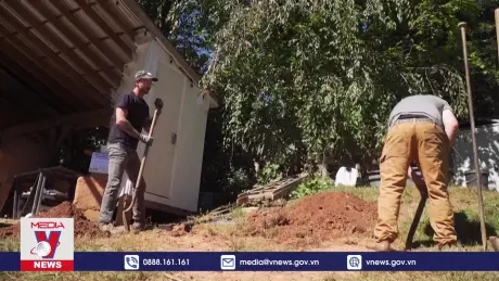 Người dân Mỹ chật vật vì thiếu nước sạch sau bão