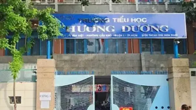 Kỷ luật cảnh cáo cô giáo đề nghị phụ huynh hỗ trợ tiền mua laptop