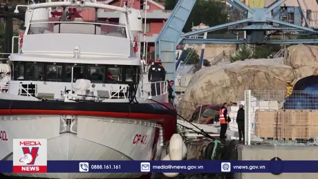 Kế hoạch chống nhập cư của Italy gặp rắc rối pháp lý