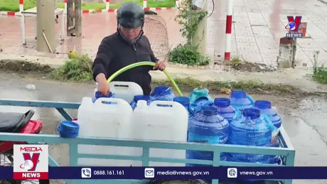 Người dân Khu tái định cư ở Đồng Tháp trông chờ nước sạch