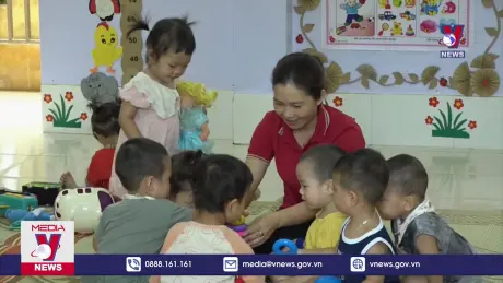 Miễn học phí cho học sinh vùng lũ