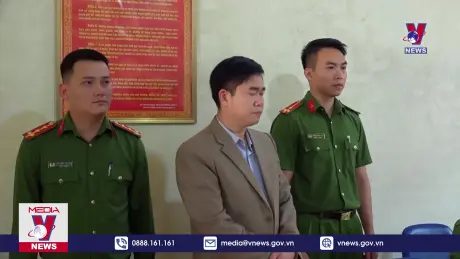 Bắt tạm giam nguyên Hiệu trưởng Trường PTDT bán trú Tiểu học Hoàng