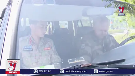 Trang bị kỹ năng lái xe địa hình cho sĩ quan tham gia GGHB