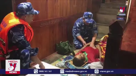 Vùng Cảnh sát biển 1 cứu kéo tàu cá gặp nạn trên biển