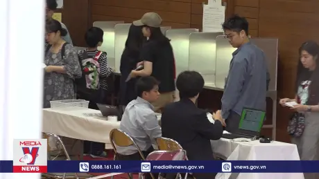 Cử tri Nhật Bản bỏ phiếu bầu Hạ viện khóa mới