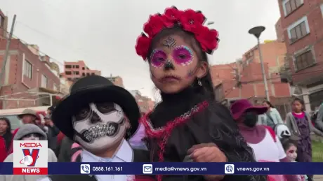 Diễu hành mừng Halloween tại Bolivia
