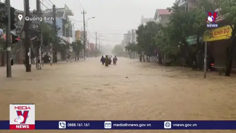 Hơn 15.000 nhà dân ở Quảng Bình ngập sâu trong nước