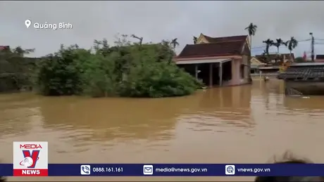 Nước lũ gây ngập hơn 17.000 căn nhà tại Quảng Bình