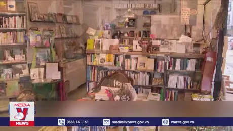 Hiệu sách của nhà văn đoạt Nobel Văn chương trở nên nổi tiếng