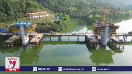 Trung Quốc thúc đẩy “xanh hóa” tàu cao tốc