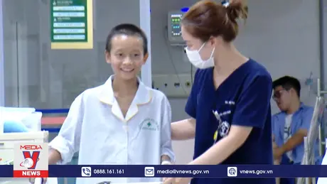 Em bé làng Nủ hồi sinh kỳ diệu