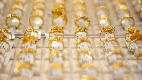 Giá vàng nhẫn, vàng miếng SJC cùng hạ nhiệt trong sáng 1/11
