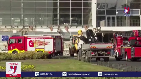 Sập mái nhà ga ở Serbia gây thương vong lớn