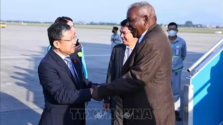 Chủ tịch Quốc hội Chính quyền Nhân dân Cuba Esteban Lazo Hernandez bắt đầu thăm làm việc tại Việt Nam