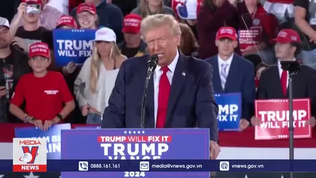 Bà Harris và ông Trump nỗ lực vận động xuyên đêm