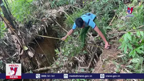 Sạt lở đe dọa trung tâm hành chính ở Quảng Nam