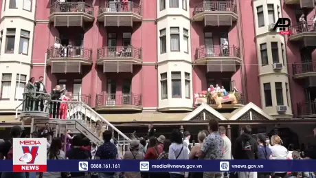 Cuộc diễu hành giáng sinh sớm ở Australia