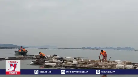 Sau bão số 3, vẫn còn ngổn ngang rác trên biển cần thu gom