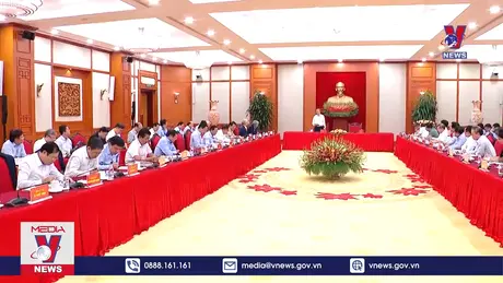 Tổng Bí thư làm việc với Tiểu ban Văn kiện và Tiểu ban Điều lệ Đảng