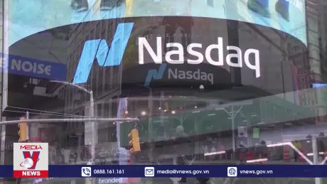 Dự báo trái chiều về giá USD và dầu mỏ thế giới