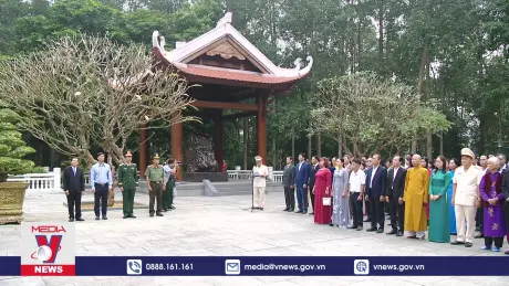 Các điển hình tiêu biểu toàn quốc báo công dâng Bác