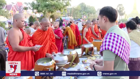 Độc đáo nghi lễ Xaybath tại Lào