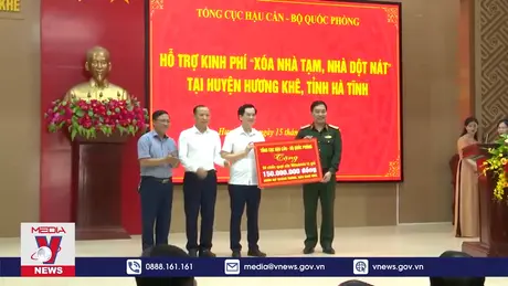 Quân đội hỗ trợ người dân Hà Tĩnh xóa nhà tạm