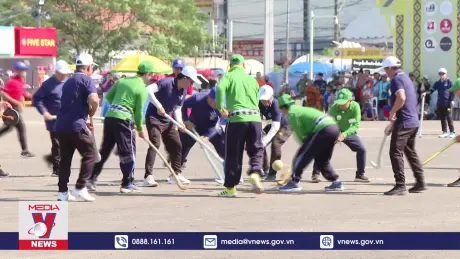 Sôi động cuộc thi Tikhy tại Boun ThatLuang