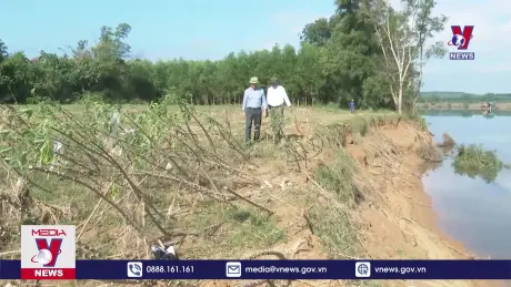 Người dân Quảng Bình lo lắng tình trạng sạt lở bờ sông Kiến Giang