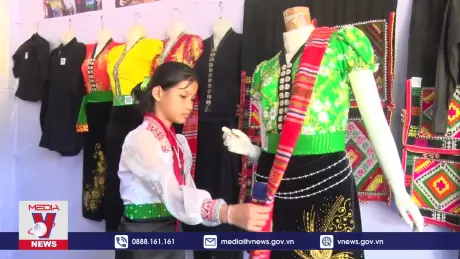 Giữ gìn bản sắc văn hóa vùng cao trong học đường