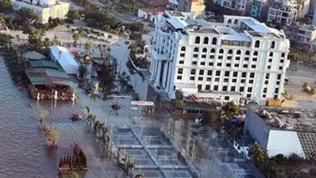 Ven biển Quảng Ninh ngập sâu do triều cường dâng cao