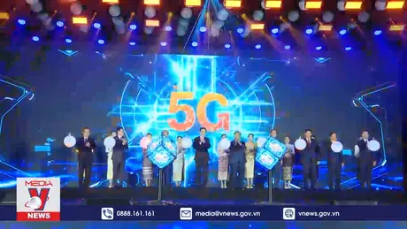 Hình mẫu cho hợp tác kinh tế và tình đoàn kết Việt Nam - Lào