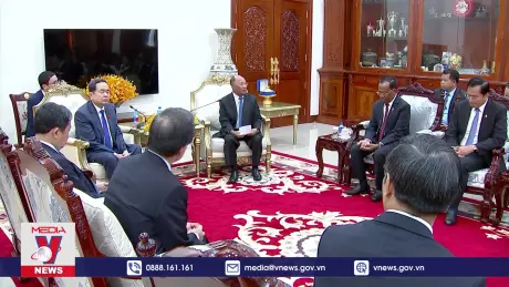 Chủ tịch Quốc hội gặp nguyên Chủ tịch Quốc hội Campuchia