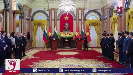 Chủ tịch nước và Tổng thống Bulgaria gặp gỡ báo chí