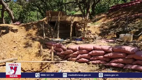 “Công trường” khai thác Vàng trái phép ở Phú Riềng ngang nhiên hoạt động