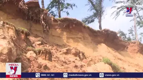 Triều cường tiếp tục gây sạt lở nghiêm trọng ở Quảng Ngãi