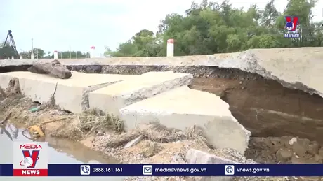 Quảng Ngãi đề nghị công bố tình huống khẩn cấp 3 điểm sạt lở
