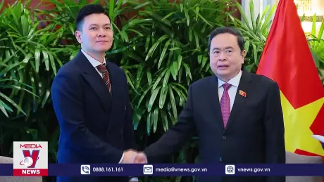 Chủ tịch Quốc hội tiếp lãnh đạo tập đoàn, ngân hàng của Singapore