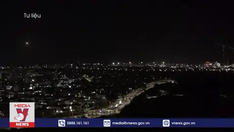 Houthi tuyên bố tấn công tàu khu trục Mỹ