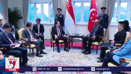 Chủ tịch Quốc hội Trần Thanh Mẫn hội kiến Tổng thống Singapore      