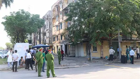 Hoàn tất di dời cư dân khỏi chung cư xuống cấp 